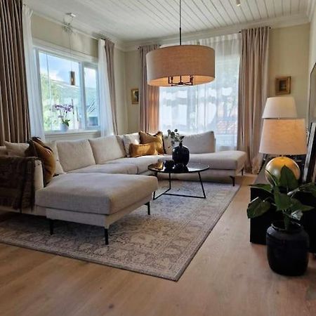 Villa Close To The City Centre ทรอมโซ ภายนอก รูปภาพ