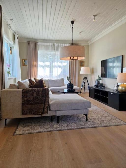 Villa Close To The City Centre ทรอมโซ ภายนอก รูปภาพ