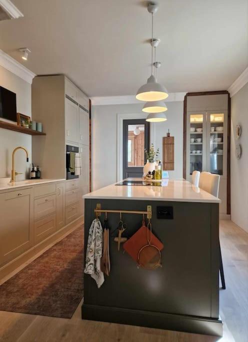 Villa Close To The City Centre ทรอมโซ ภายนอก รูปภาพ