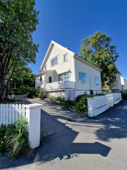 Villa Close To The City Centre ทรอมโซ ภายนอก รูปภาพ